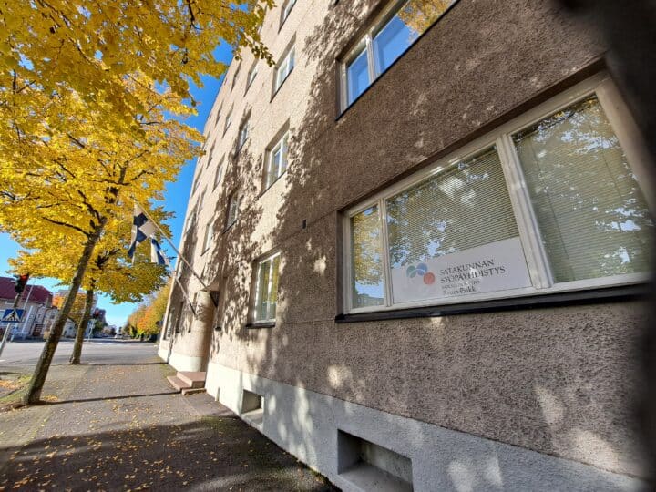 Rauman toimipisteen ulko-ovi, Satamakatu 3 A Rauma.